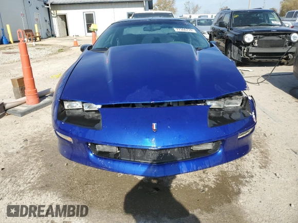 1997 Chevrolet Camaro Z28 z VIN 2G1FP22P1V2130346, wystawiony jako Copart lot #77366774 z przebiegiem 193 815 mil mil oraz Szkoda całkowita • Salvage title. Historia ofert i sprzedaży dostępna na DreamBid. Obrazek 5.