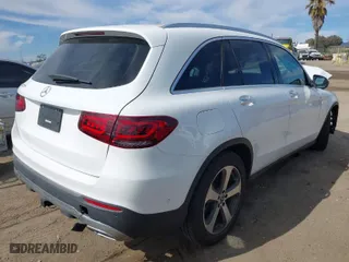 2020 Mercedes-Benz GLC with VIN W1N0G8DB4LF854117, listed as a IAAI auction lot 41637445 with 25,021 mi miles. Bid and sale history available at carsss.com. Image 4.