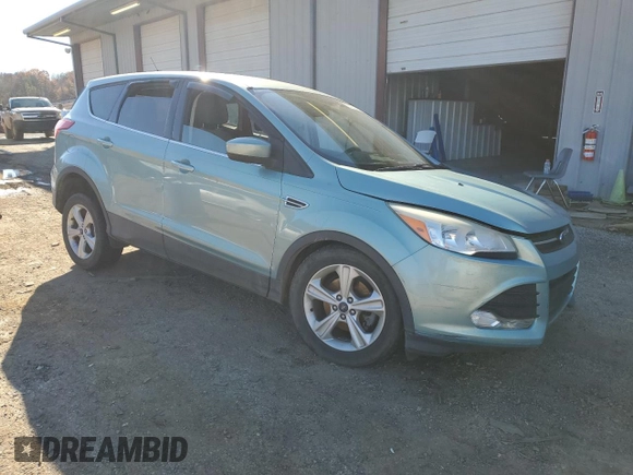 2013 Ford Escape SE with VIN 1FMCU0GXXDUB36747, listed as a Copart auction lot 84262084 with 105,246 mi miles and Salvage Title. Bid and sale history available at carsss.com. Image 4.