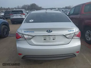 2015 Hyundai Sonata Hybrid Limited with VIN KMHEC4A46FA137237, listed as a IAAI auction lot 41478749 with 125,405 mi miles. Bid and sale history available at carsss.com. Image 16.