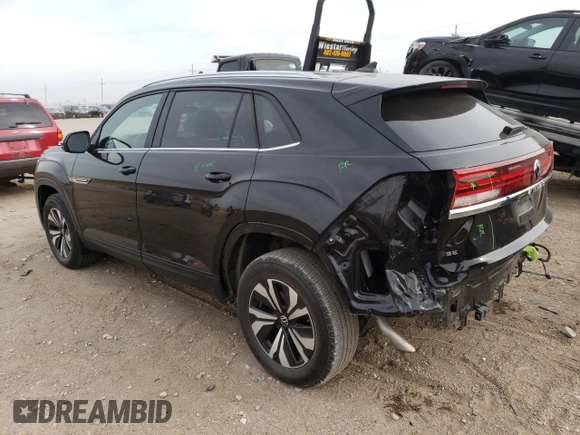 2024 Volkswagen Atlas SE with VIN 1V2LE2CA7RC210281, listed as a Copart auction lot 78423614 with 9,363 mi miles and Salvage title. Bid and sale history available at DreamBid. Image 2.