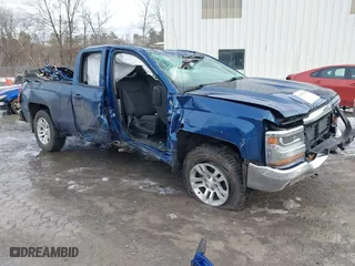 2018 Chevrolet Silverado 1500 LT with VIN 1GCVKREC6JZ123435, listed as a IAAI auction lot 41611764 with 72,031 mi miles. Bid and sale history available at carsss.com. Image 1.