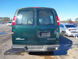 2005 Chevrolet Express Passenger z VIN 1GAGG25V251242079, wystawiony jako IAAI lot #41353852 z przebiegiem 193 081 mil mil oraz . Historia ofert i sprzedaży dostępna na DreamBid. Obrazek 16.
