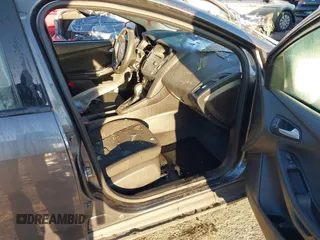 2017 Ford Focus SE with VIN 1FADP3F2XHL243550, listed as a IAAI auction lot 41752715 with 1 mi miles. Bid and sale history available at carsss.com. Image 5.