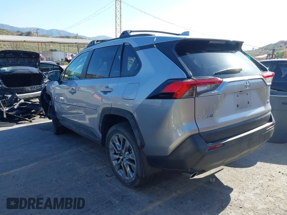 2024 Toyota RAV4 XLE Premium с VIN 2T3C1RFV0RC272866, выставлен на аукционе IAAI как лот 42249629 с пробегом 12 765 миль миль и . История ставок и продаж доступна на DreamBid. Изображение 3.
