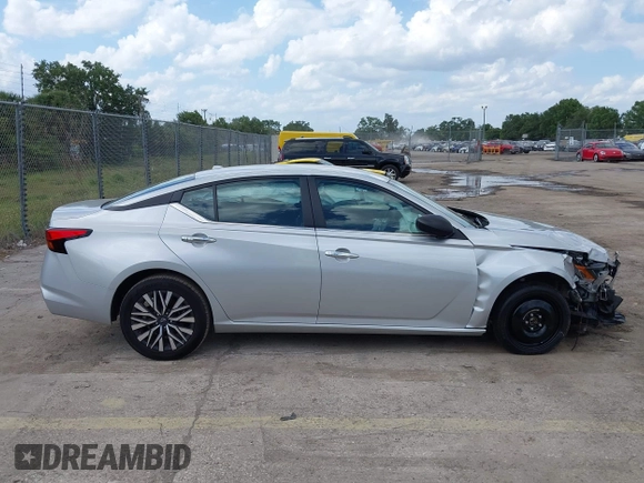 2024 Nissan Altima SV with VIN 1N4BL4DV5RN375319, listed as a IAAI auction lot 42190369 with 23,240 mi miles and . Bid and sale history available at carsss.com. Image 13.