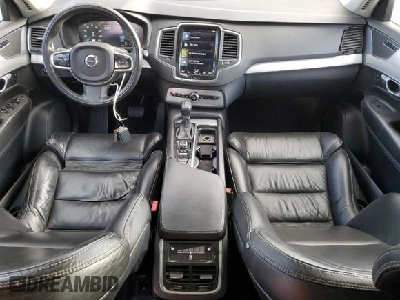 2016 Volvo XC90 T6 Momentum with VIN YV4A22PK8G1045772, listed as a Copart auction lot 45231845 with 73,976 mi miles and Clean Title. Bid and sale history available at carsss.com. Image 8.