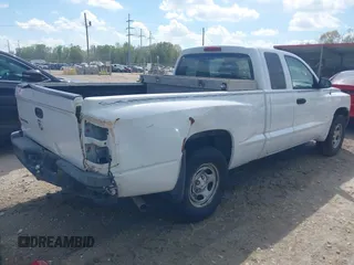 2008 Dodge Dakota ST with VIN 1D7HE22K38S522349, listed as a IAAI auction lot 41861319 with 104,309 mi miles and . Bid and sale history available at carsss.com. Image 4.