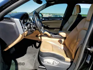 2016 Porsche Cayenne with VIN WP1AA2A27GLA08827, listed as a Copart auction lot 53991935 with 131,091 mi miles and Clean Title. Bid and sale history available at carsss.com. Image 7.