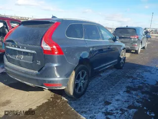 2015 Volvo XC60 T6 Platinum with VIN YV4902RM1F2648904, listed as a IAAI auction lot 40987622 with 80,745 mi miles. Bid and sale history available at carsss.com. Image 4.