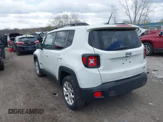 2015 Jeep Renegade Latitude with VIN ZACCJABT8FPC19914, listed as a IAAI auction lot 42081686 with 179,330 mi miles. Bid and sale history available at carsss.com. Image 3.
