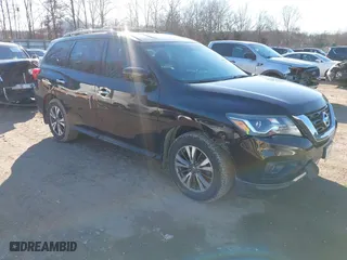 2017 Nissan Pathfinder SV with VIN 5N1DR2MN6HC901405, listed as a IAAI auction lot 41434583 with 182,816 mi miles. Bid and sale history available at carsss.com. Image 1.