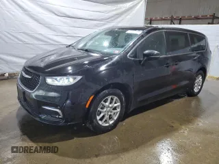 2024 Chrysler Pacifica Touring with VIN 2C4RC1FG6RR132434, listed as a Copart auction lot 55649885 with 30,495 mi miles and Clean title. Bid and sale history available at DreamBid. Image 1.