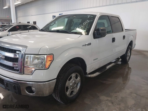 2013 Ford F-150 XL with VIN 1FTFW1CTXDFA62013, listed as a IAAI auction lot 41645531 with 185,555 mi miles. Bid and sale history available at carsss.com. Image 6.