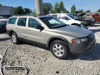 2003 Volvo V70 2.5L Turbo XC70 with VIN YV1SZ59H331112997, listed as a Copart auction lot 69465994 with 0 mi miles and Clean Title. Bid and sale history available at carsss.com. Image 4.