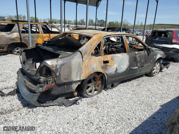 2001 Toyota Avalon XL w/Bucket Seats with VIN 4T1BF28B01U184323, listed as a Copart auction lot 45544095 with 211,653 mi miles and Salvage Title. Bid and sale history available at carsss.com. Image 3.