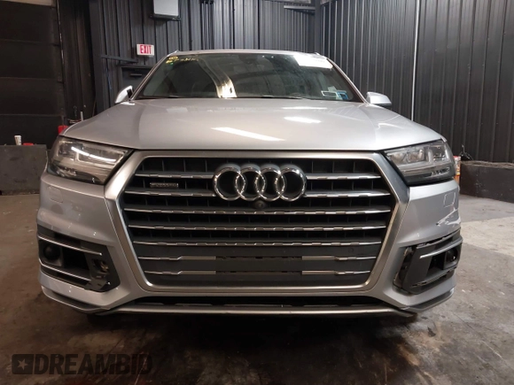 2017 Audi Q7 Premium Plus with VIN WA1LAAF76HD035953, listed as a IAAI auction lot 41816166 with 132,149 mi miles. Bid and sale history available at carsss.com. Image 12.