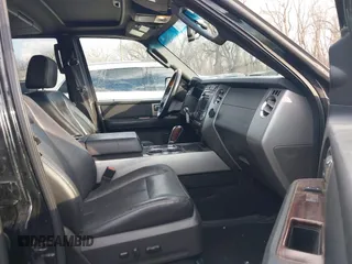 2008 Ford Expedition EL Limited with VIN 1FMFK20518LA68521, listed as a IAAI auction lot 41237658 with 381,557 mi miles. Bid and sale history available at carsss.com. Image 5.