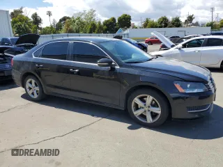 2012 Volkswagen Passat SE z VIN 1VWBP7A35CC095113, wystawiony jako Copart lot #56704005 z przebiegiem 173 932 mil mil oraz Szkoda całkowita • Salvage title. Historia ofert i sprzedaży dostępna na DreamBid. Obrazek 4.