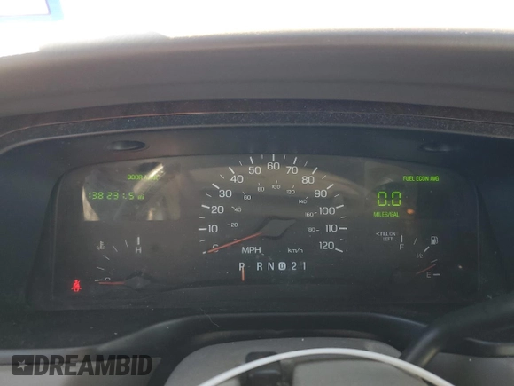 1999 Lincoln Town Car Executive z VIN 1LNHM81W8XY713650, wystawiony jako Copart lot #42335925 z przebiegiem 138 231 mil mil oraz Szkoda całkowita • Salvage title. Historia ofert i sprzedaży dostępna na DreamBid. Obrazek 9.