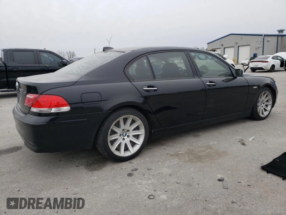 2006 BMW 7 Series 750Li z VIN WBAHN83526DT29128, wystawiony jako Copart lot #83745544 z przebiegiem 155 589 mil mil oraz Szkoda całkowita • Salvage title. Historia ofert i sprzedaży dostępna na DreamBid. Obrazek 3.