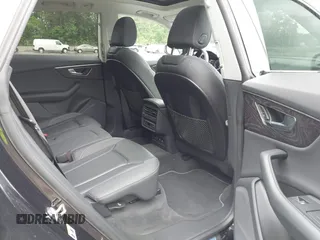 2019 Audi Q8 Premium z VIN WA1AVAF16KD019301, wystawiony jako IAAI lot #42227309 z przebiegiem 84 431 mil mil oraz . Historia ofert i sprzedaży dostępna na DreamBid. Obrazek 8.