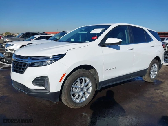 2024 Chevrolet Equinox LT with VIN 3GNAXKEG2RL370570, listed as a IAAI auction lot 41290387 with 2,523 mi miles. Bid and sale history available at carsss.com. Image 2.