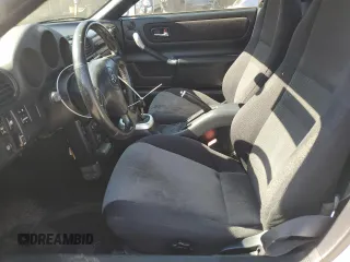 2000 Toyota MR2 z VIN JTDFR3203Y0012749, wystawiony jako Copart lot #67755424 z przebiegiem 160 195 mil mil oraz Szkody całkowita. Historia ofert i sprzedaży dostępna na DreamBid. Obrazek 7.