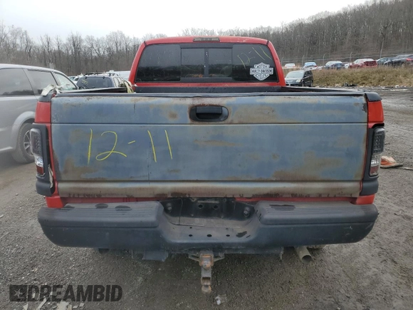 2000 Dodge 1500 z VIN 3B7HF13Z3YG146692, wystawiony jako Copart lot #84832814 z przebiegiem Nie podano mil oraz Szkoda całkowita • Salvage title. Historia ofert i sprzedaży dostępna na DreamBid. Obrazek 6.
