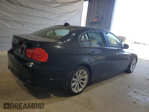 2011 BMW 3 Series 328i xDrive z VIN WBAPK5C55BF123867, wystawiony jako Copart lot #54008675 z przebiegiem 136 222 mil mil oraz Szkoda całkowita • Salvage title. Historia ofert i sprzedaży dostępna na DreamBid. Obrazek 3.