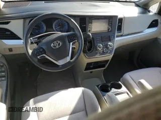 2018 Toyota Sienna LE Auto Access Seat with VIN 5TDKZ3DC6JS939172, listed as a Copart auction lot 47944615 with 130,984 mi miles and Clean Title. Bid and sale history available at carsss.com. Image 8.