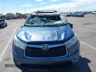 2015 Toyota Highlander Limited с VIN 5TDDKRFH0FS210245, выставлен на аукционе IAAI как лот 42796959 с пробегом 137 181 миль миль и . История ставок и продаж доступна на DreamBid. Изображение 6.