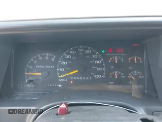 1998 Chevrolet Silverado 1500 with VIN 2GCEK19R8W1234004, listed as a IAAI auction lot 42161786 with 208,786 mi miles and . Bid and sale history available at DreamBid. Image 7.