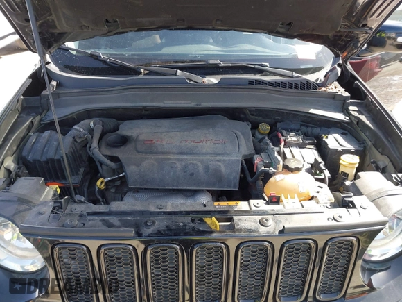 2017 Jeep Renegade Latitude with VIN ZACCJABB8HPF19043, listed as a IAAI auction lot 41741650 with 155,260 mi miles and . Bid and sale history available at DreamBid. Image 10.