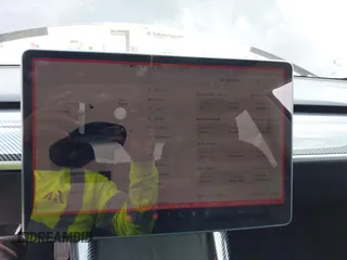 2023 Tesla Model 3 z VIN 5YJ3E1EA5PF484040, wystawiony jako IAAI lot #42128327 z przebiegiem 51 210 mil mil oraz . Historia ofert i sprzedaży dostępna na DreamBid. Obrazek 18.