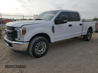 2019 Ford Super Duty F-250 SRW XL with VIN 1FT7W2A68KEE62694, listed as a Copart auction lot 82036854 with 153,678 mi miles and Salvage Title. Bid and sale history available at carsss.com. Image 1.