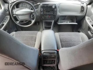2001 Ford Explorer XLT with VIN 1FMZU73E31UB04094, listed as a Copart auction lot 62517655 with 85,961 mi miles and Salvage title. Bid and sale history available at DreamBid. Image 8.