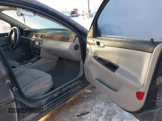 2006 Chevrolet Impala LT 3.5L with VIN 2G1WT58K269312221, listed as a IAAI auction lot 41449877 with 222,853 mi miles and . Bid and sale history available at DreamBid. Image 5.