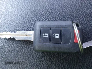 2018 Mitsubishi Outlander ES z VIN JA4AD2A33JZ069124, wystawiony jako IAAI lot #42299519 z przebiegiem 200 805 mil mil oraz . Historia ofert i sprzedaży dostępna na DreamBid. Obrazek 11.
