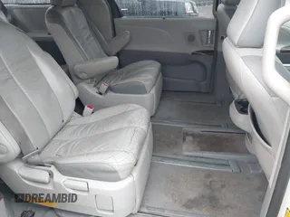 2011 Toyota Sienna XLE with VIN 5TDDK3DC8BS010051, listed as a IAAI auction lot 41405424 with 293,348 mi miles. Bid and sale history available at carsss.com. Image 8.
