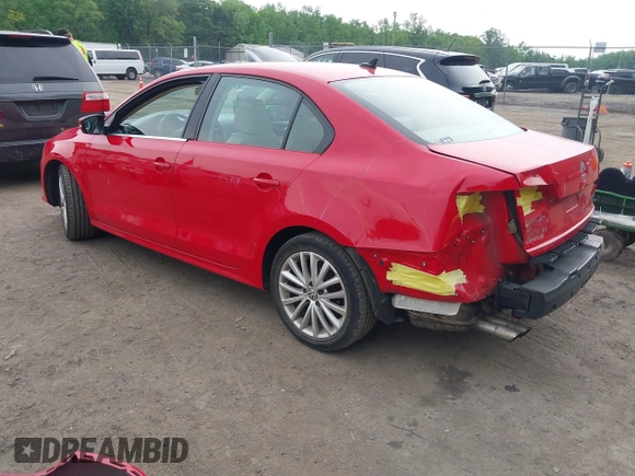 2015 Volkswagen Jetta SE z VIN 3VWD17AJ7FM204019, wystawiony jako IAAI lot #42279830 z przebiegiem 115 901 mil mil oraz . Historia ofert i sprzedaży dostępna na DreamBid. Obrazek 3.