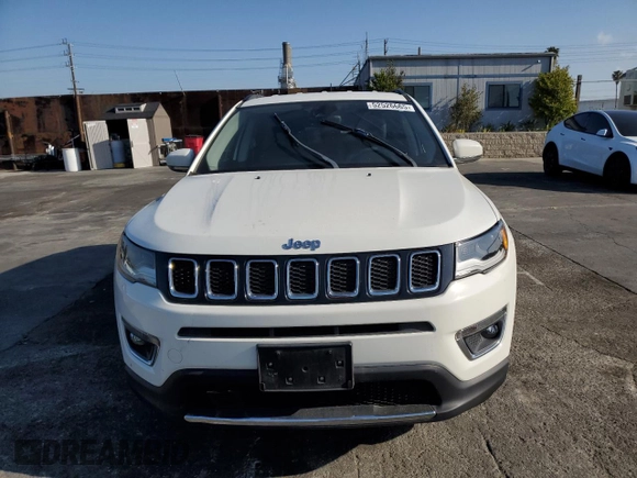 2018 Jeep Compass Limited with VIN 3C4NJCCB4JT367909, listed as a Copart auction lot 52526665 with Not provided miles and Salvage title. Bid and sale history available at DreamBid. Image 5.