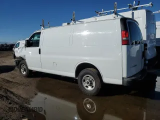 2017 GMC Savana Cargo Van with VIN 1GTW7AFFXH1102600, listed as a Copart auction lot 75233954 with 180,467 mi miles and Salvage Title. Bid and sale history available at carsss.com. Image 2.