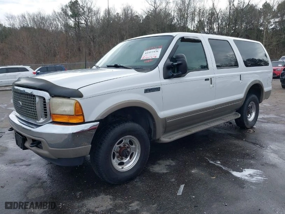 2000 Ford Excursion Limited with VIN 1FMNU43S0YEC77191, listed as a IAAI auction lot 41593538 with 207,847 mi miles. Bid and sale history available at carsss.com. Image 2.