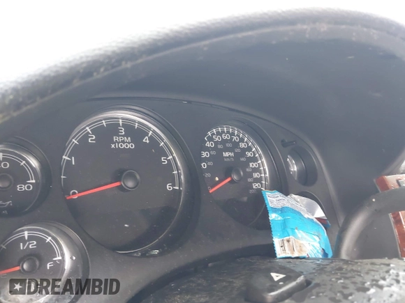 2010 GMC Sierra 1500 SLT z VIN 3GTRKWE35AG157530, wystawiony jako IAAI lot #42200182 z przebiegiem Nie podano mil oraz . Historia ofert i sprzedaży dostępna na DreamBid. Obrazek 7.