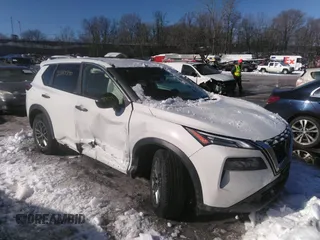 2021 Nissan Rogue S z VIN JN8AT3AB5MW207827, wystawiony jako IAAI lot #35819890 z przebiegiem 71 165 mil mil oraz . Historia ofert i sprzedaży dostępna na DreamBid. Obrazek 1.