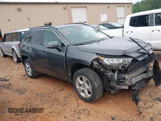 2021 Toyota RAV4 XLE with VIN 2T3W1RFV7MW114464, listed as a IAAI auction lot 39354802 with 41,922 mi miles. Bid and sale history available at carsss.com. Image 1.