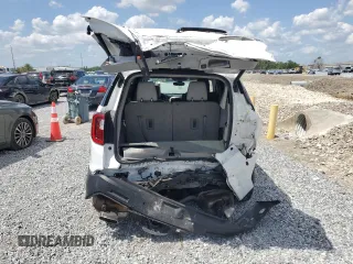 2023 GMC Acadia SLT with VIN 1GKKNML46PZ155713, listed as a Copart auction lot 52721385 with 43,801 mi miles and Non Repairable. Bid and sale history available at DreamBid. Image 6.