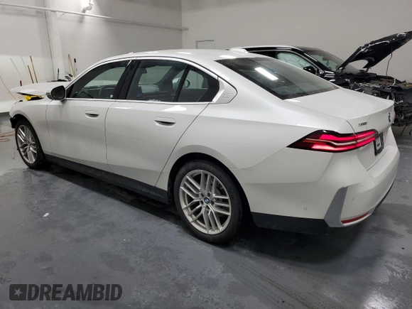 2024 BMW 5 Series 530i xDrive with VIN WBA53FJ01RCS54209, listed as a Copart auction lot 45483045 with 17,978 mi miles and Clean Title. Bid and sale history available at carsss.com. Image 2.