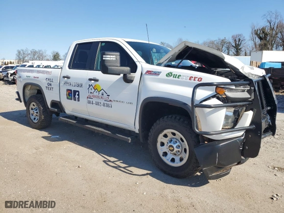2020 Chevrolet Silverado 2500HD Work Truck with VIN 1GC2YLE78LF233294, listed as a Copart auction lot 46093955 with 137,777 mi miles and Salvage Title. Bid and sale history available at carsss.com. Image 4.